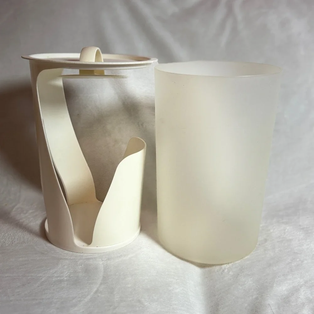 Tupperware vintage large
